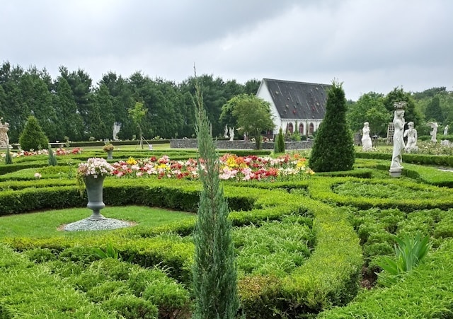 Garden Design That Grows with You: Sergios’ Personalized Landscaping Plans